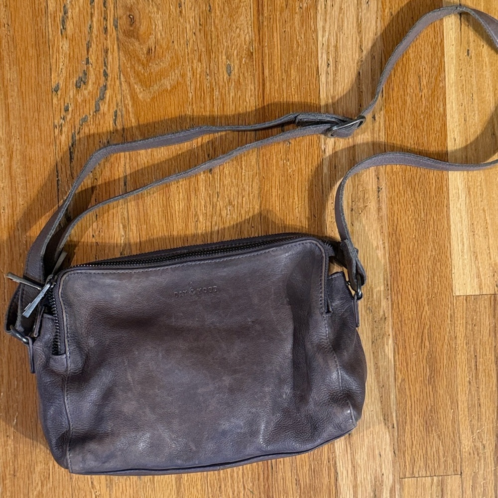 Day & Mood Leather Crossbody Bag